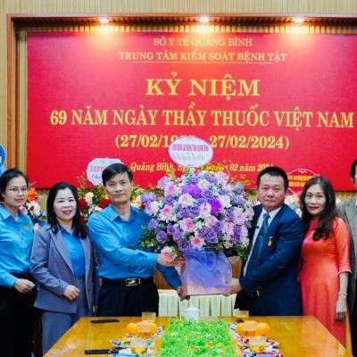 Các đơn vị thăm, chúc mừng Trung tâm Kiểm soát bệnh tật nhân ngày thầy thuốc Việt  Nam 27-2-2024