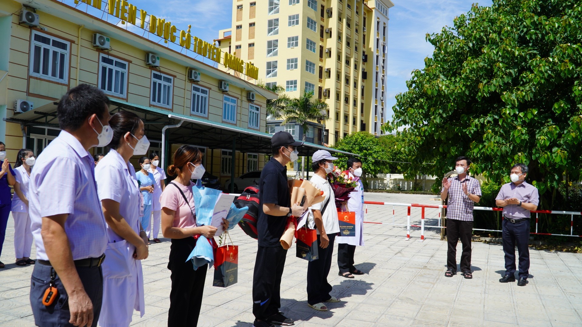 3 benh nhân xuat vien 