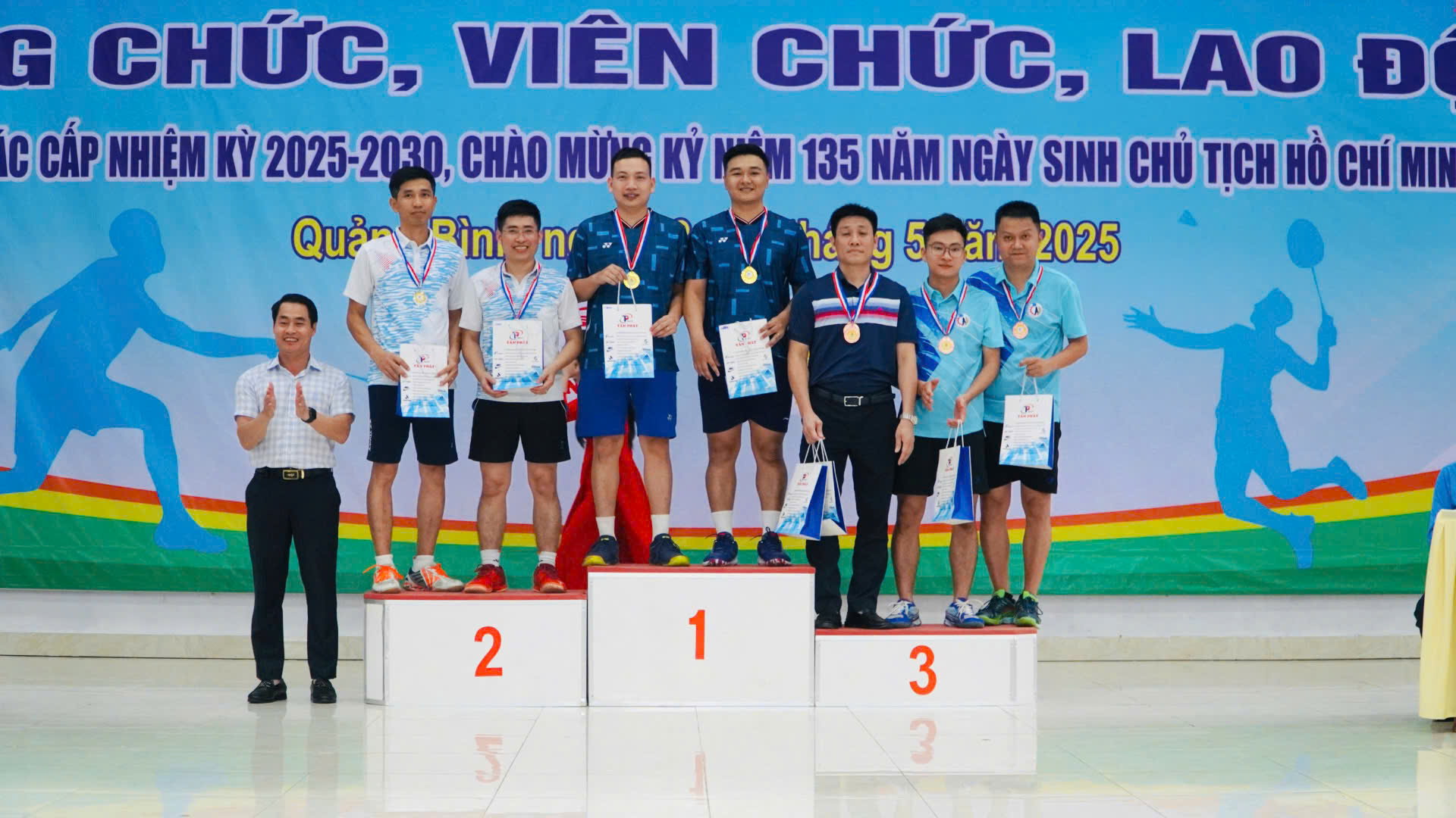 94c3290fb8960dc85487.jpg