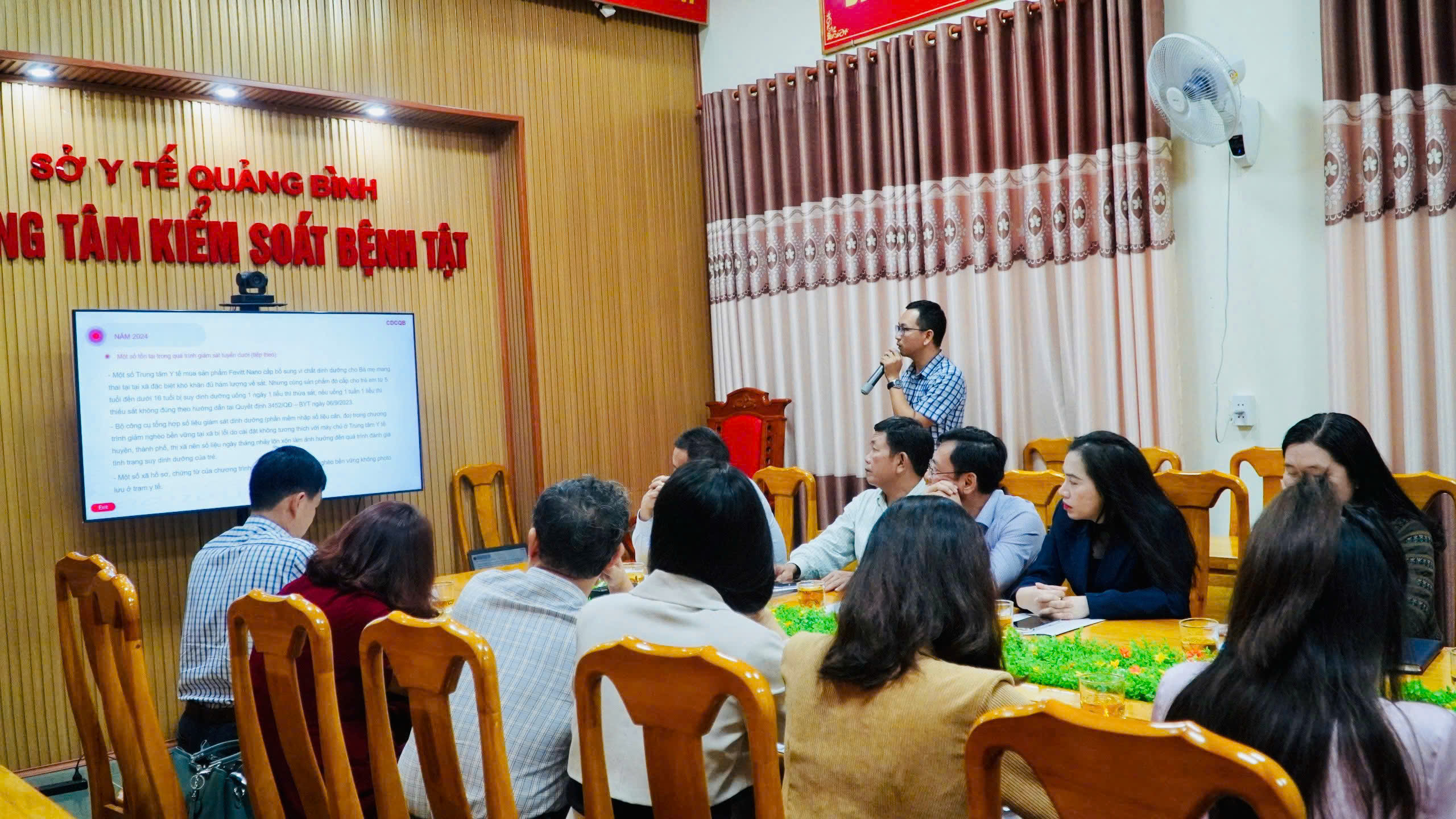 Bác_sĩ_CKII_CKII_Hoàng_Hải_Phúc_Giám_đốc_Trung_tâm_đánh_giá_cao_những_điểm_mạnh_của_CDC_Quảng_Bình_5.jpg