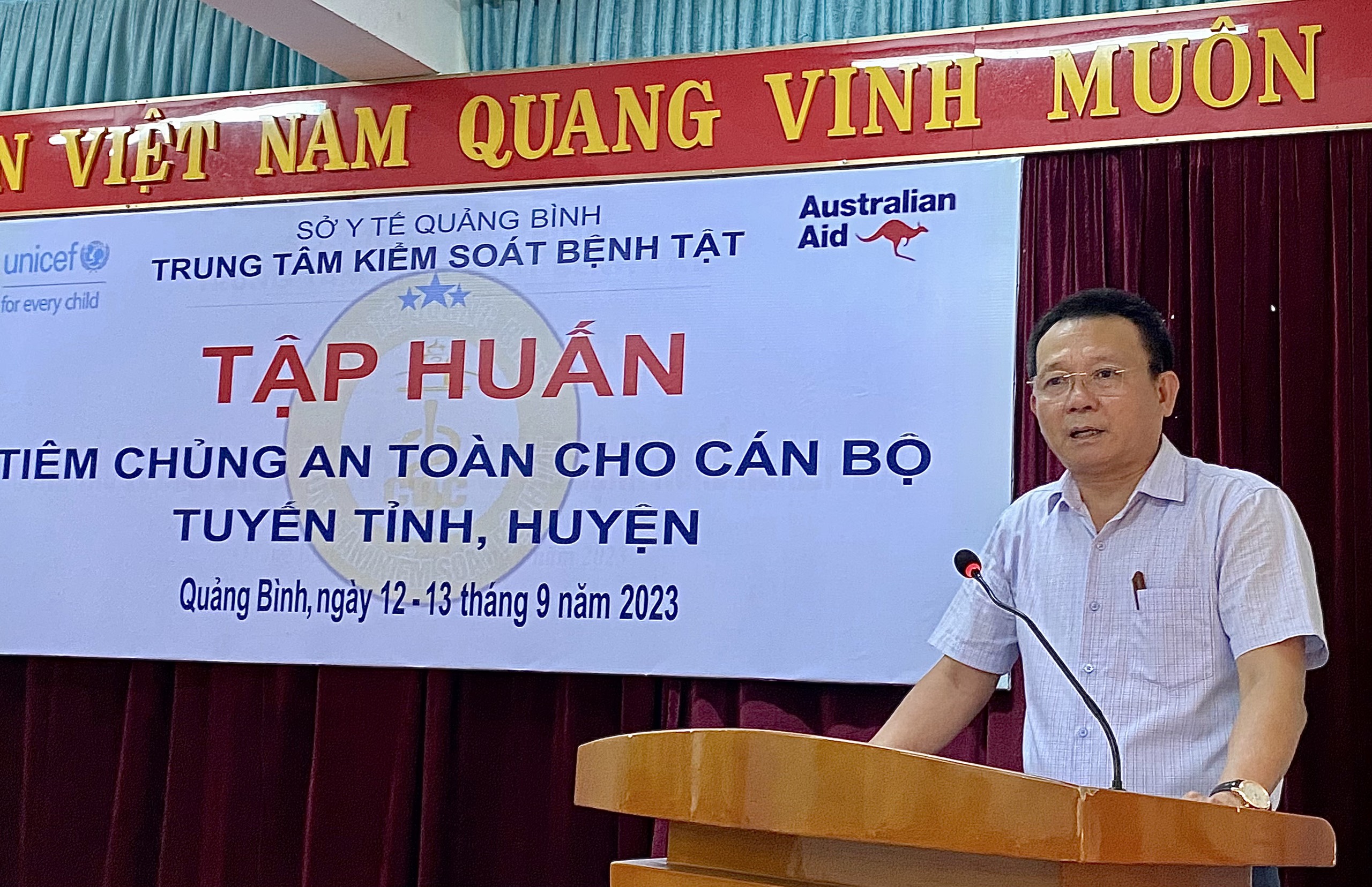 Bác_sĩ_CKII_Đỗ_Quốc_Tiệp_Giám_đốc_CDC_yêu_cầu_các_cán_bộ_phụ_trách_công_tác_tiêm_chủng_phải_luôn_nỗ_lực_học_tập_nâng_cao_trình_độ_chuyên_môn.jpg
