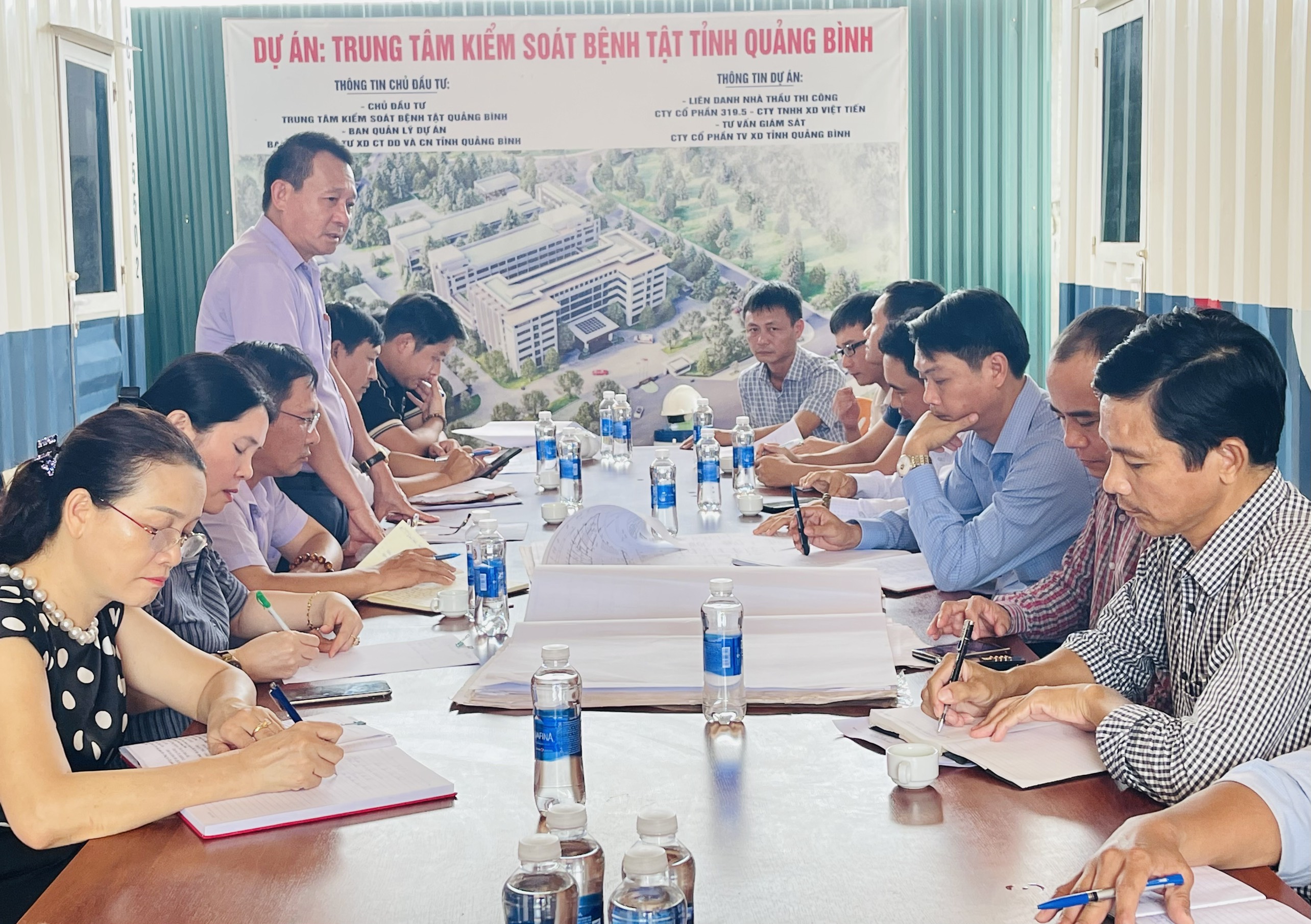 Bác_sỹ_Đỗ_Quốc_Tiệp_Giám_đốc_CDC_Quảng_Bình_phát_biểu_tại_buổi_làm_việc2023.jpg