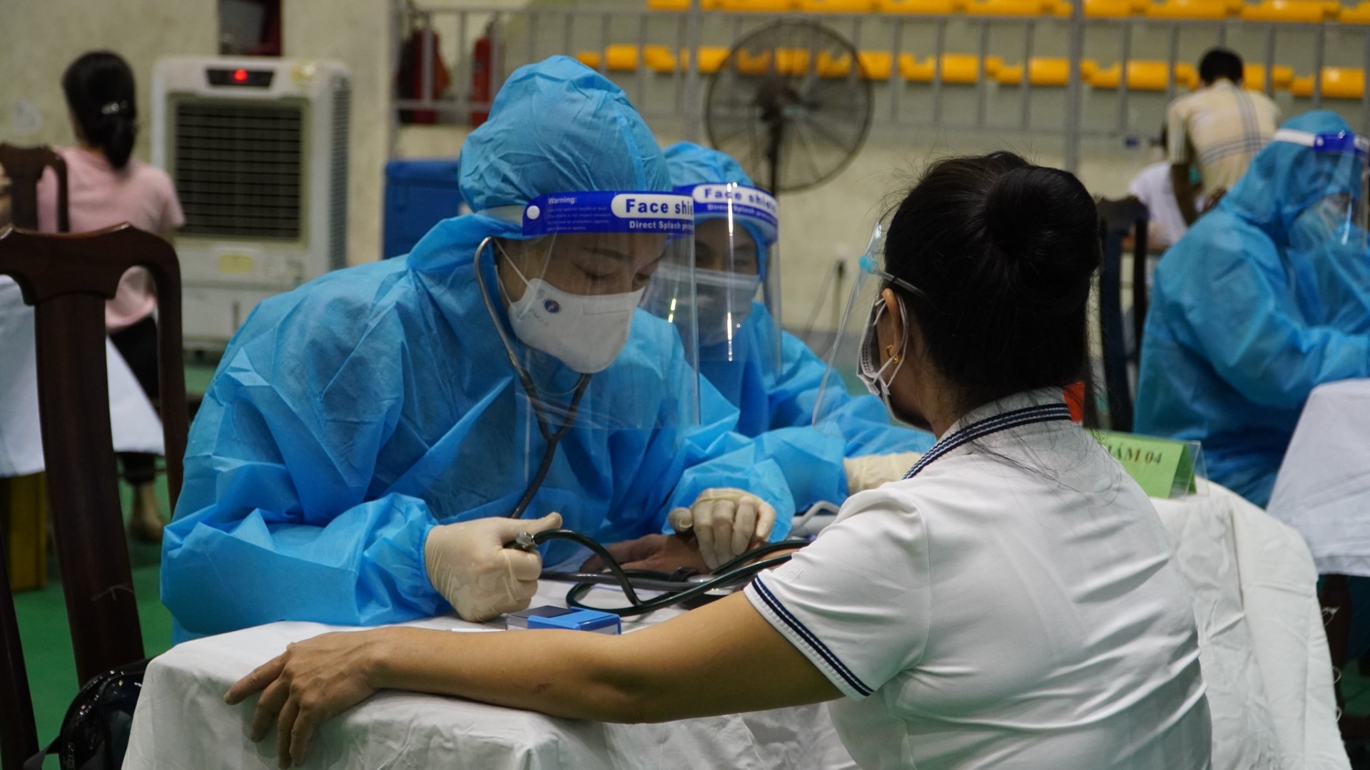 Công tác tiêm chủng được diễn ra an toàn đúng quy định bảo đảm công tác phòng chống dịch Covid 191 Large