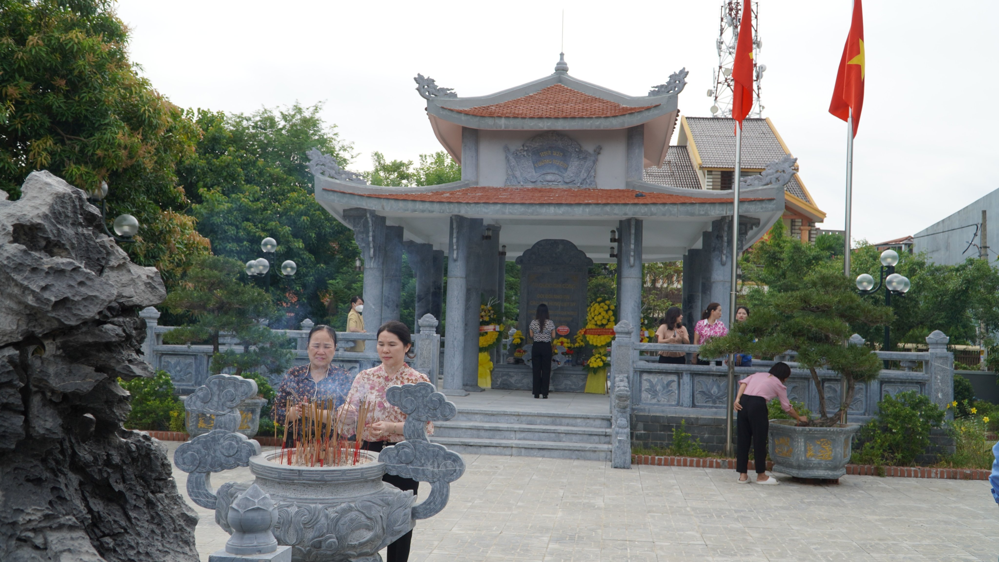 Hoàng_Loan_234.jpg