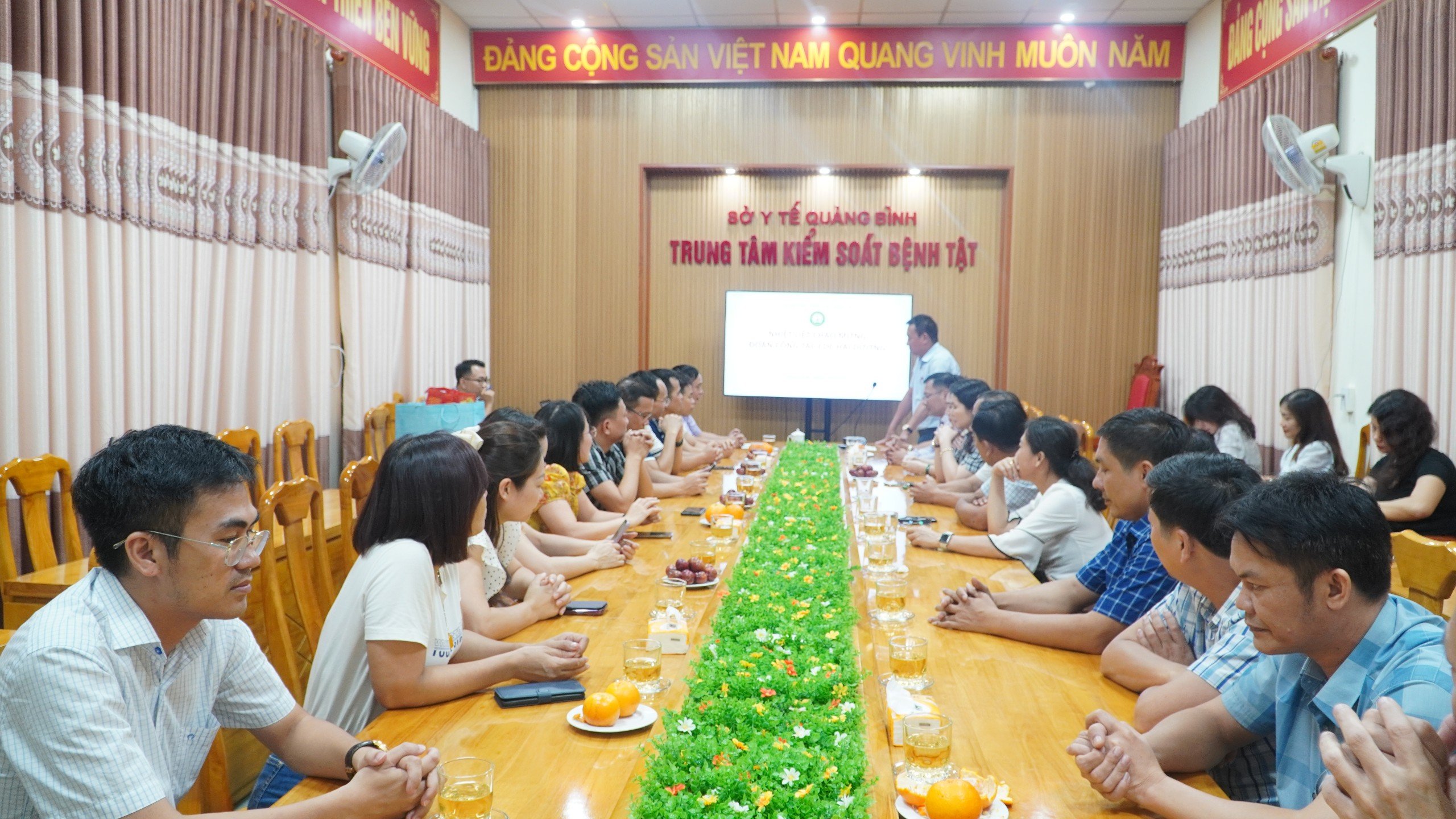 Quang cảnh buổi làm việc cdc Hai Dương