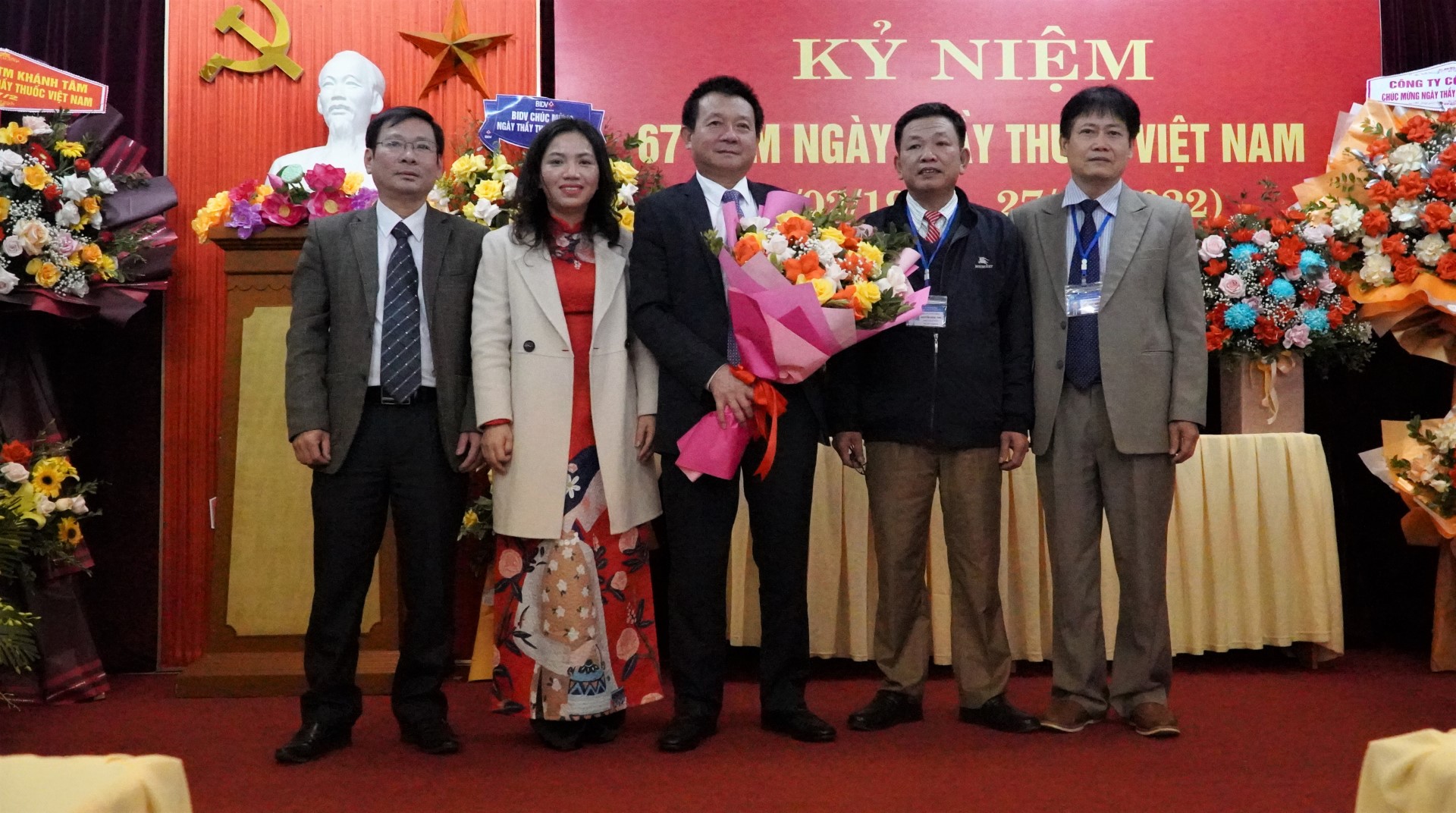 Xiếp nhận Hoa Bác Hiệu 3 Custom