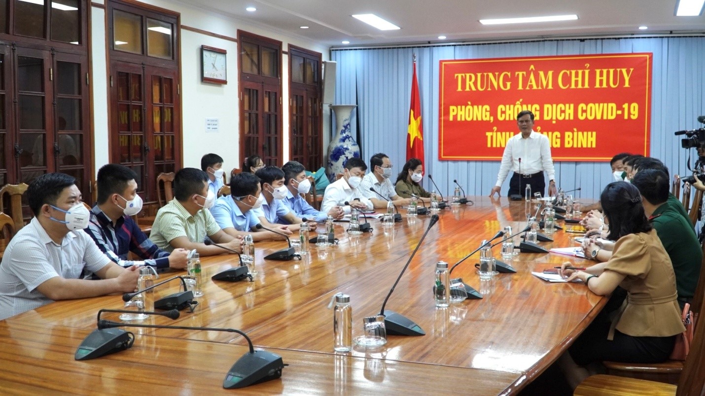  Đồng chí Trần Thắng Phó Bí thư Tỉnh ủy Chủ tịch UBND tỉnh chủ trì buổi gặp mặt đoàn công tác hỗ trợ tỉnh Khăm Muộn nước Cộng hòa dân chủ Nhân dân Lào phòng chống dịch Covid 19jpg