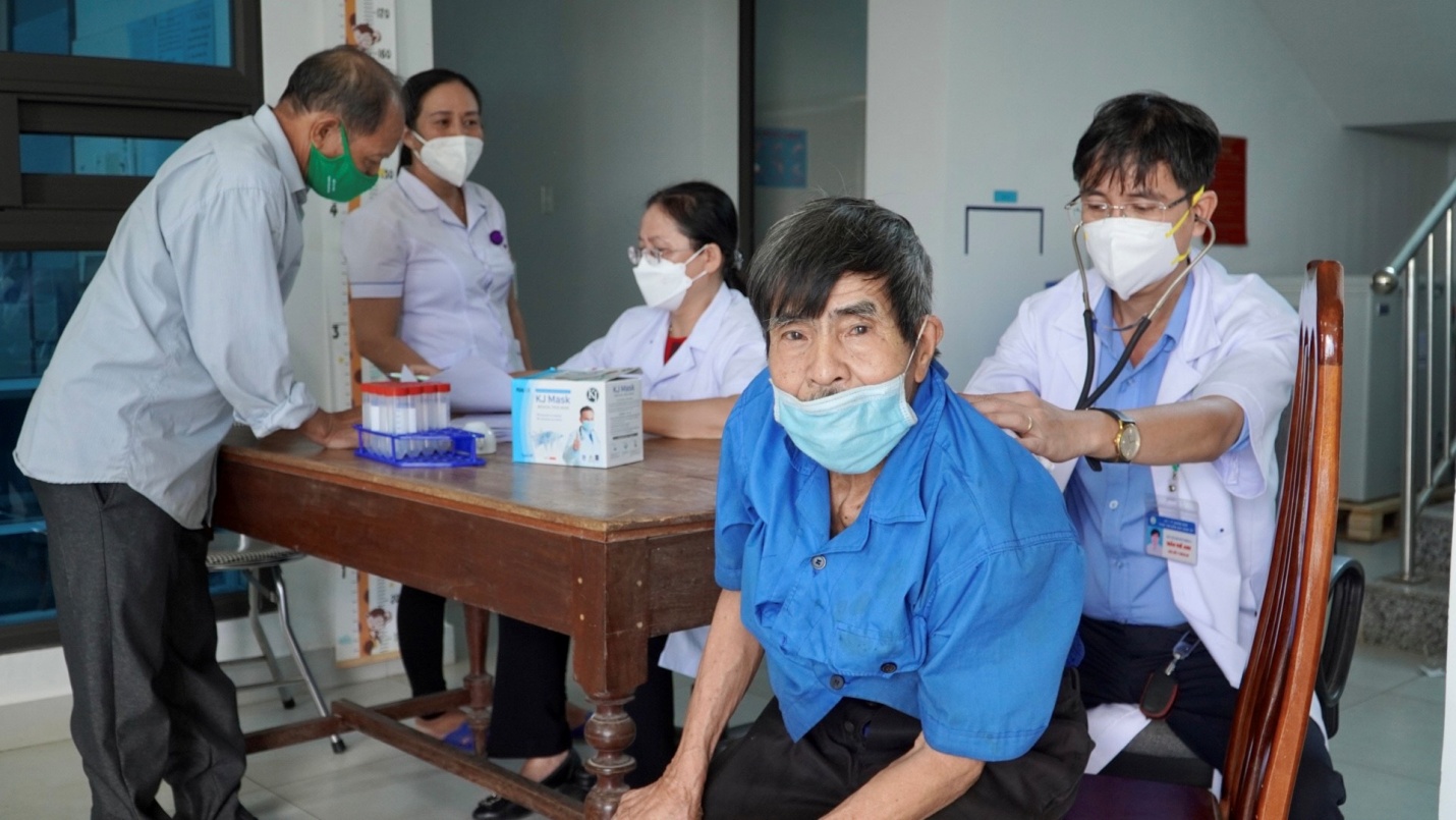 le_thuy_kham_sangloc_benh_lao_2023_21.jpg