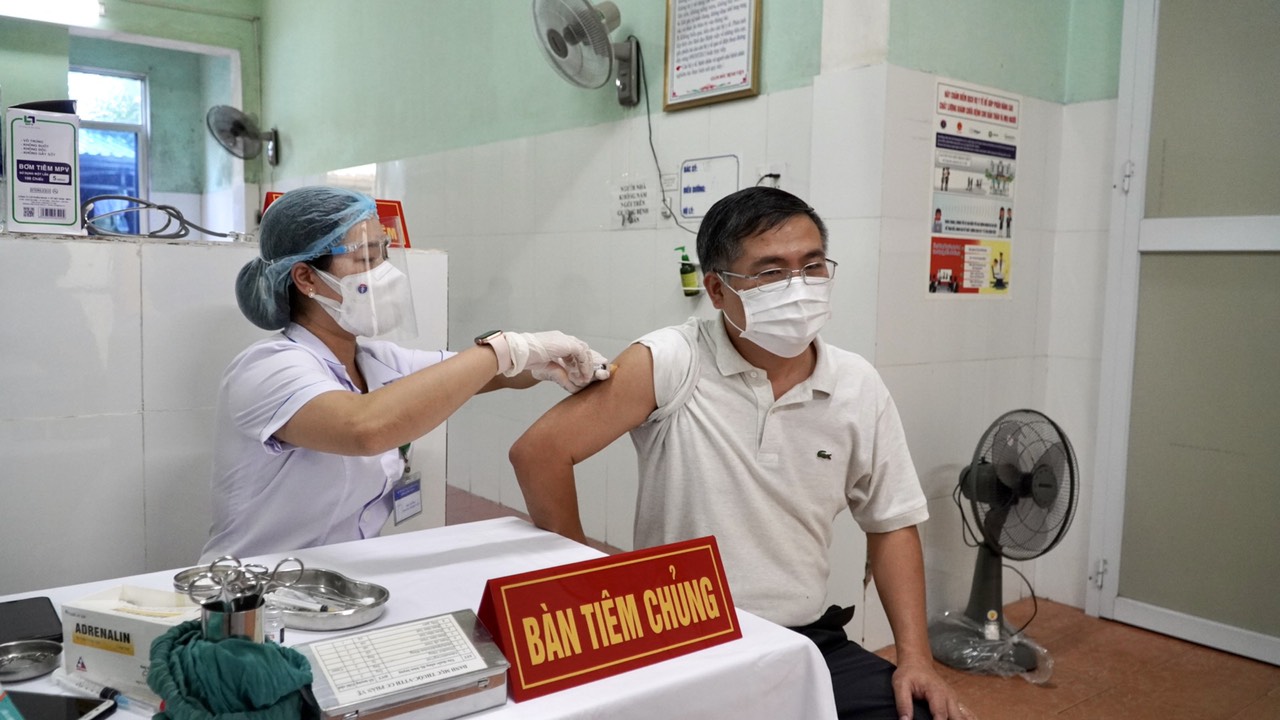tiêm đpựt 32