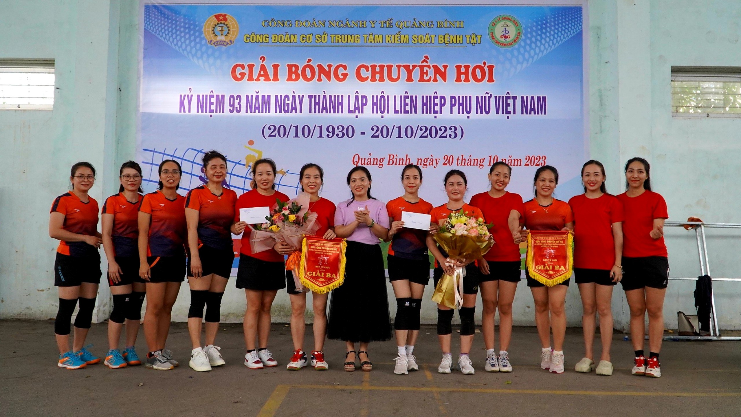 z4801776339662_8fe7dc112940fe9f05896df35f1a17df.jpg