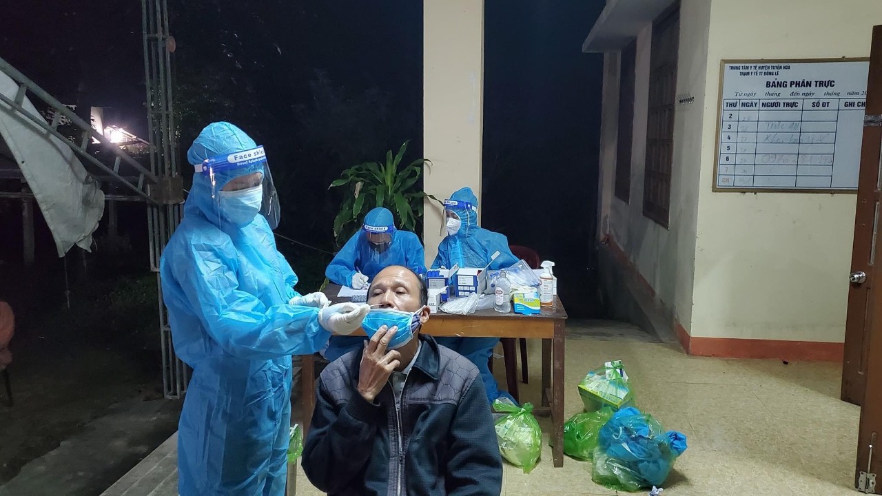 ăng cường lấy mẫu xét nghiệm bóc tách F0 ra khỏi cộng đồng