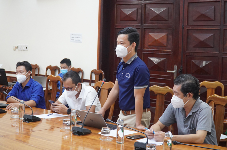 Đại diện đoàn công tác của Viện Pasteur Nha Trang trao đổi về công tác dập dịch ở tỉnh Quảng Bìnhjpg