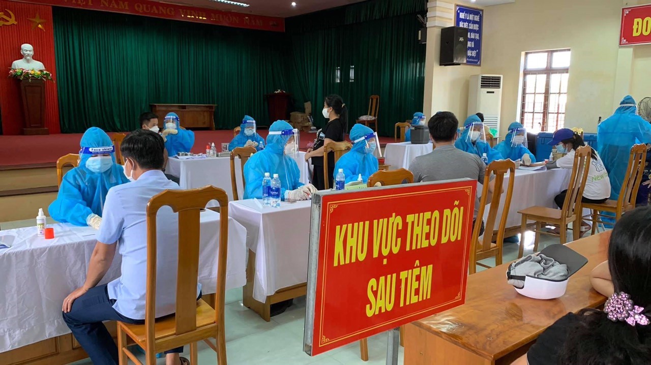 Đẩy nhanh tiến độ tiêm vắc xin trên địa bàn tỉnhjpg