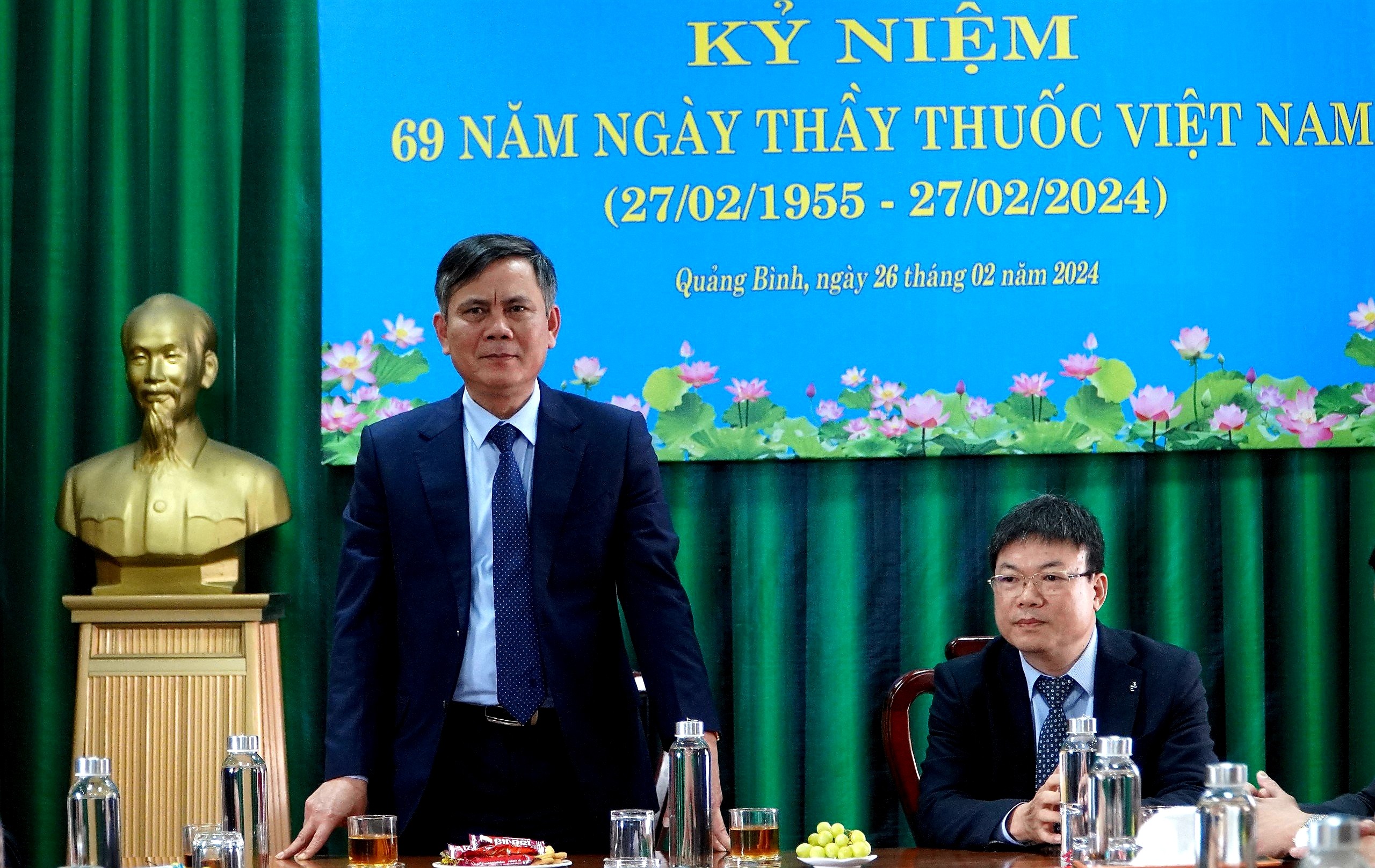 Đồng_chí_Chủ_tịch_UBND_tỉnh_Trần_Thắng_phát_biểu_chúc_mừng_cán_bộ_nhân_viên_Sở_Y_tế_nhân_Ngày_thầy_thuốc_Việt_Nam.2.jpg