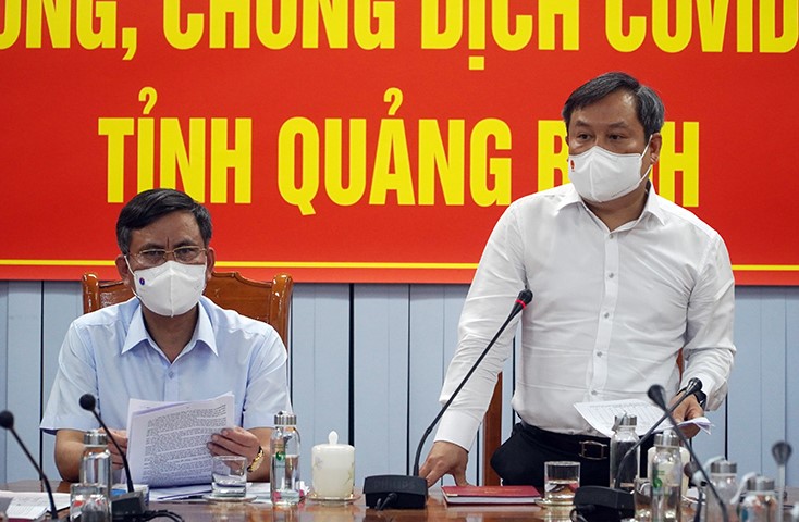Đồng chí Chủ tịch UBND tỉnh Trần Thắng phát biểu tại buổi họp